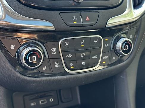 Used 2024 Chevrolet Equinox Premier AWD/4WD image 23