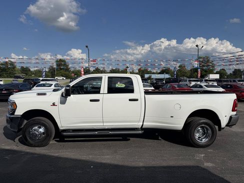 Used 2024 RAM 3500 Tradesman w/ Chrome Appearance Group AWD/4WD image 8