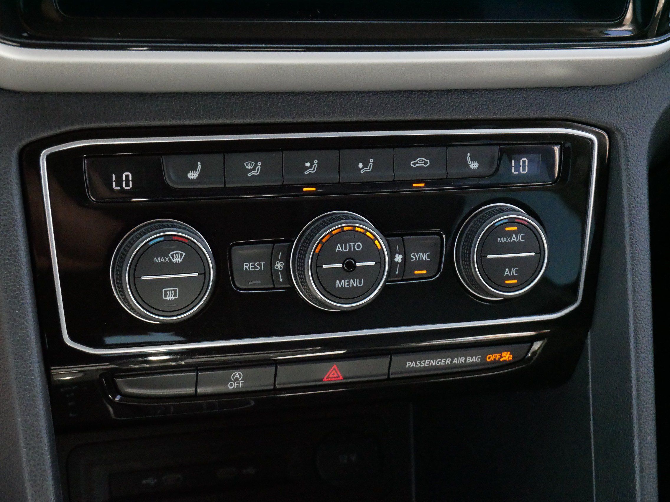 Certified 2023 Volkswagen Atlas SE AWD/4WD image 23