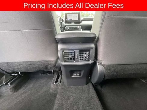 Used 2025 Toyota RAV4 XLE AWD/4WD image 17