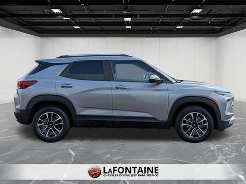 Used 2025 Chevrolet TrailBlazer LT FWD image 6