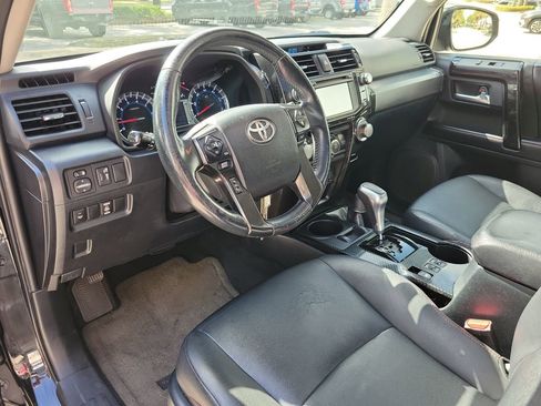 Used 2017 Toyota 4Runner TRD Off-Road Premium AWD/4WD image 13