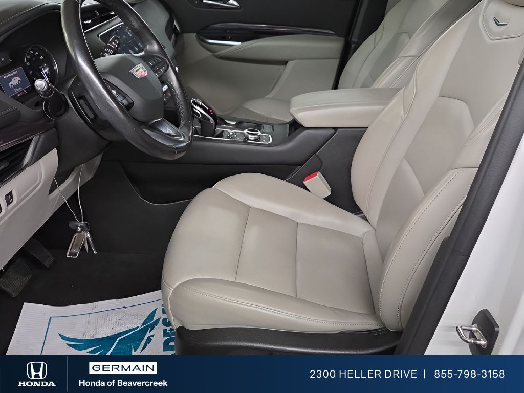 Used 2022 Cadillac XT4 Luxury w/ Cold Weather Package AWD/4WD image 6