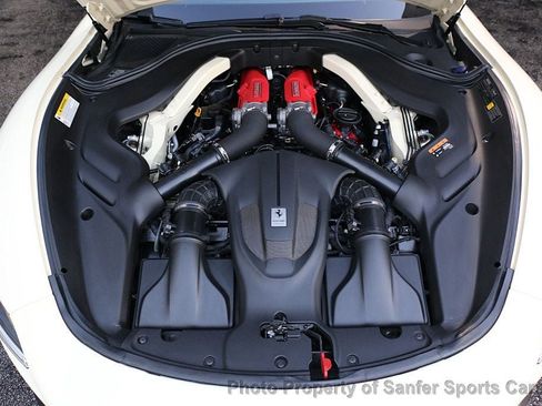 Used 2022 Ferrari Roma image 11