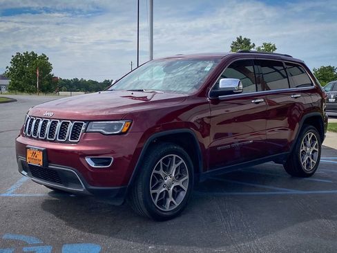 Used 2022 Jeep Grand Cherokee Limited w/ Tech Group AWD/4WD image 5