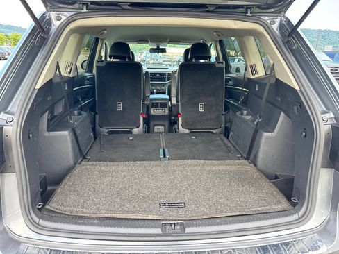 Used 2019 Volkswagen Atlas SE w/ Towing Package FWD image 18