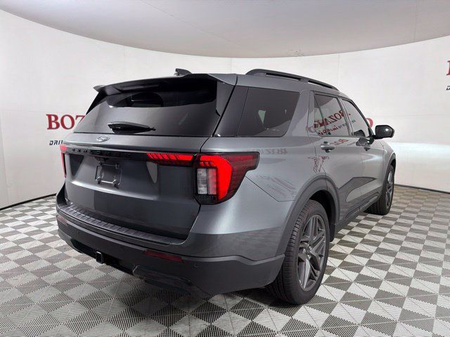 Used 2025 Ford Explorer ST-Line w/ Premium Package RWD image 12