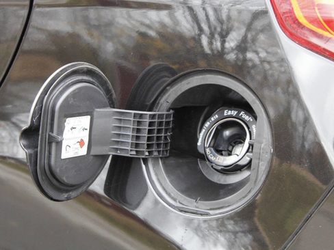 Used 2015 Ford Fiesta SE image 23