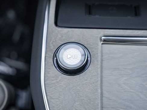 New 2025 Volvo EX90 Ultra w/ Protection Package Premier image 19