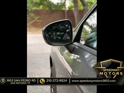 Used 2022 Nissan Rogue S FWD image 9