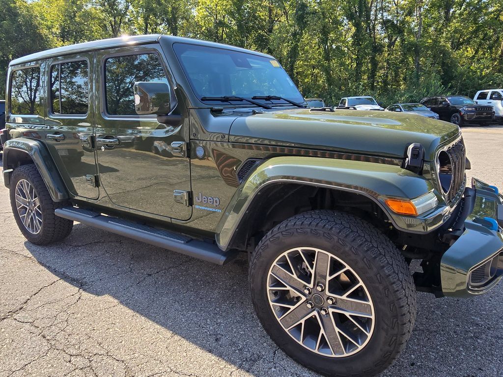 Used 2024 Jeep Wrangler High Altitude AWD/4WD image 10