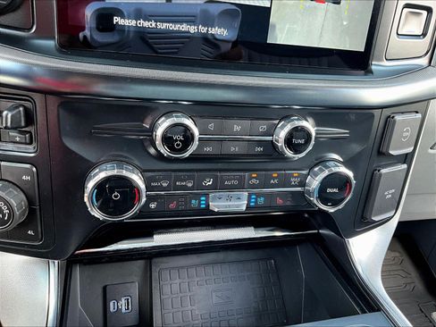 Used 2022 Ford F150 Limited AWD/4WD image 16