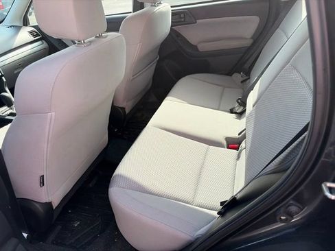 Used 2017 Subaru Forester 2.5i Premium w/ All-Weather Package AWD/4WD image 9