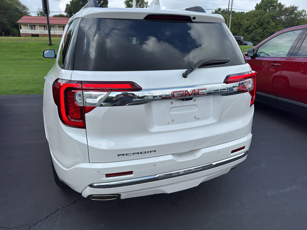 Used 2023 GMC Acadia Denali w/ Denali Technology Package FWD image 5