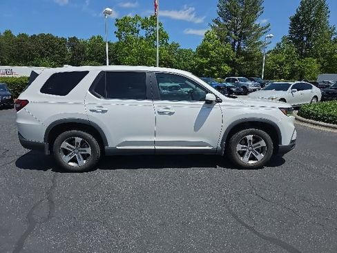 Used 2023 Honda Pilot EX-L image 7