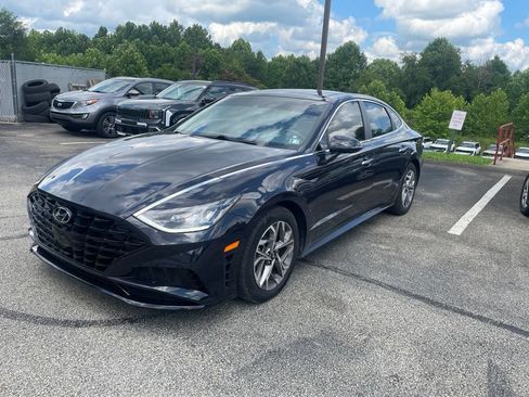 Used 2023 Hyundai Sonata SEL w/ Convenience Package FWD image 3