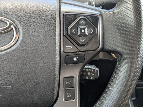 Used 2021 Toyota Tacoma TRD Sport w/ Technology Package RWD image 30