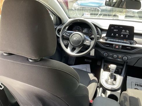 Used 2020 Kia Forte LXS FWD image 19