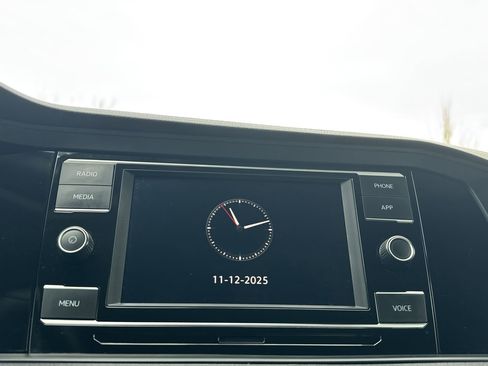 Used 2024 Volkswagen Jetta S image 17