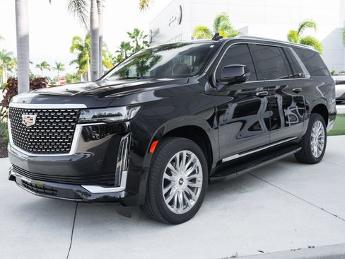 Used 2023 Cadillac Escalade ESV Premium Luxury RWD image 6