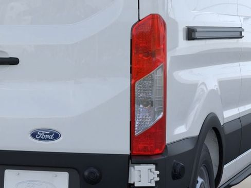 New 2026 Ford Transit 250 148 Medium Roof w/ Load Area Protection Package RWD image 21
