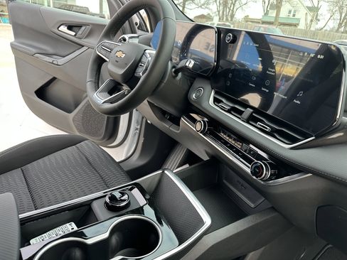 New 2026 Chevrolet Equinox LT image 27