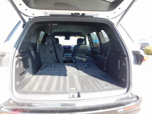 Used 2025 Buick Enclave Sport Touring image 27