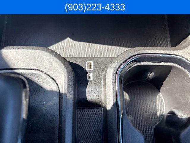 Used 2023 GMC Sierra 1500 AT4 w/ Technology Package AWD/4WD image 29