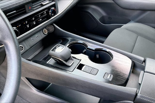 Certified 2023 Nissan Rogue S FWD image 13