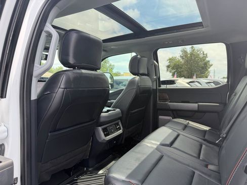 Used 2024 Ford F250 Lariat w/ Lariat Ultimate Package AWD/4WD image 16