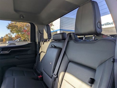 Used 2024 GMC Sierra 1500 SLT image 27