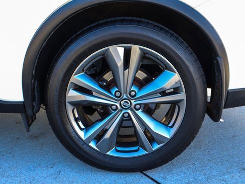 Used 2019 Nissan Murano Platinum w/ Cargo Package image 25