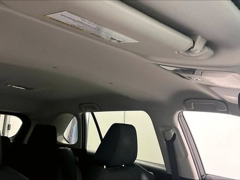 Used 2019 Toyota RAV4 LE AWD/4WD image 33