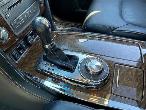 Certified 2017 INFINITI QX80 4WD w/ Driver Assistance Package image 17