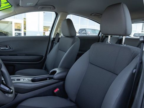 Used 2019 Honda HR-V LX image 11