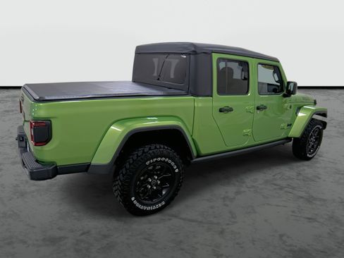 Used 2025 Jeep Gladiator Sport AWD/4WD image 4