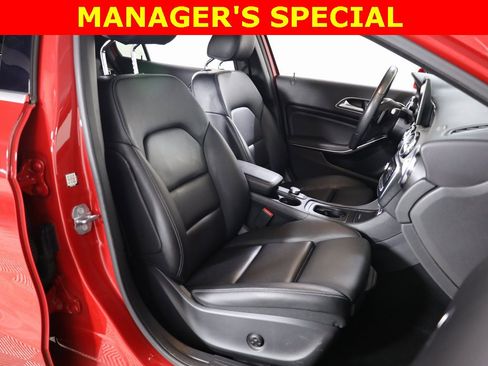 Used 2019 Mercedes-Benz GLA 250 4MATIC image 50