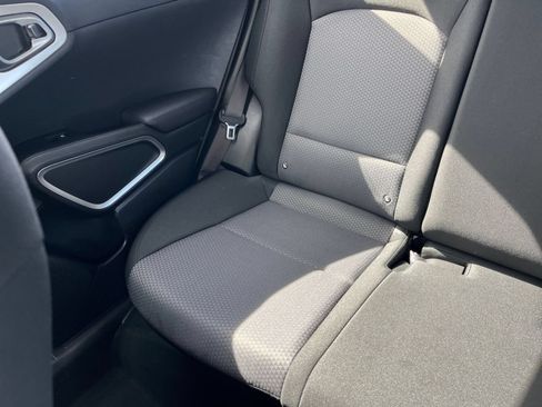 Used 2025 Kia Soul LX w/ LX Technology Package FWD image 39