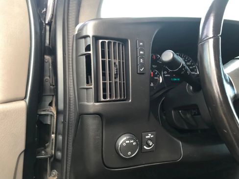 Used 2017 Chevrolet Express 3500 LT w/ LT Preferred Equipment Group image 12