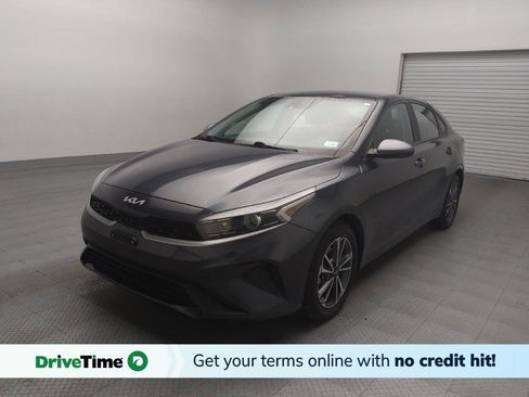 Used 2023 Kia Forte LXS image 1