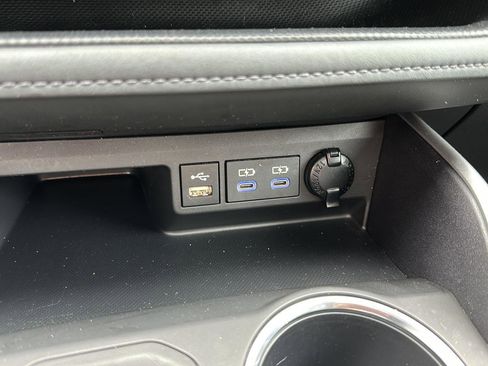 Used 2022 Toyota Highlander XLE image 42