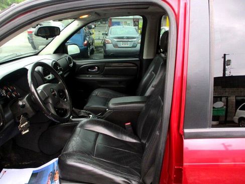 Used 2005 GMC Envoy SLE image 10