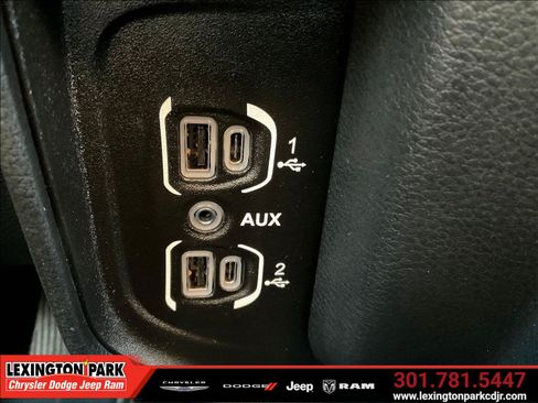 Used 2023 RAM 1500 Big Horn AWD/4WD image 16