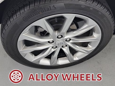 Used 2024 Buick Encore GX Avenir w/ Avenir Convenience Package image 12