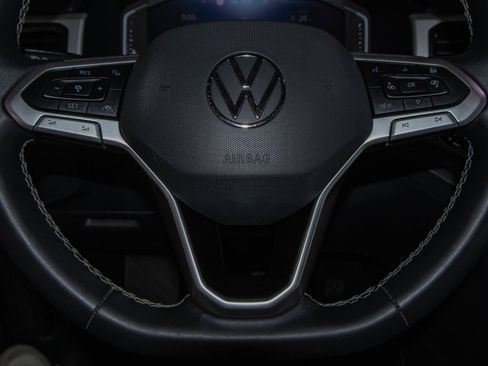 Used 2021 Volkswagen Atlas SEL Premium image 12