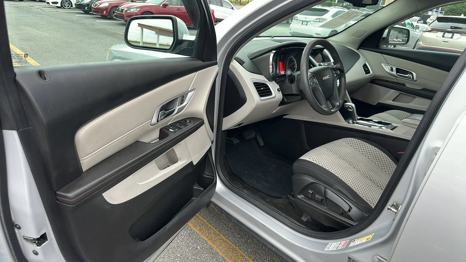 Used 2015 GMC Terrain SLE FWD image 27