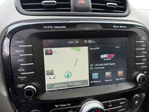 Used 2016 Kia Soul + w/ Primo Package FWD image 15