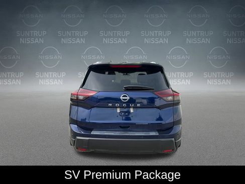 Used 2025 Nissan Rogue SV w/ SV Premium Package FWD image 5