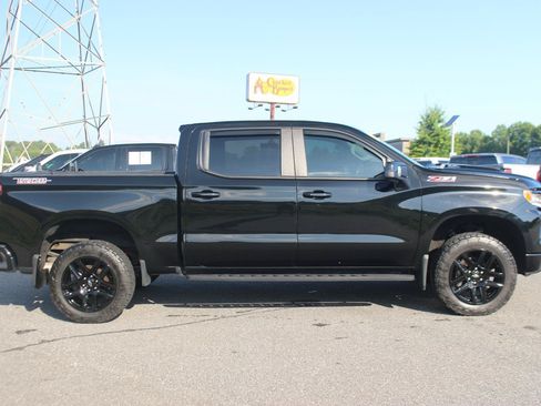 Used 2022 Chevrolet Silverado 1500 LT Trail Boss AWD/4WD image 8