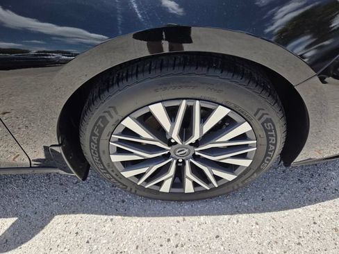 Used 2024 Nissan Altima 2.5 SV w/ SV Premium Package FWD image 17